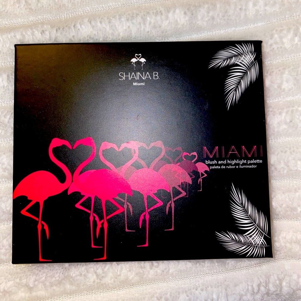 Shaina B eyeshadow palette